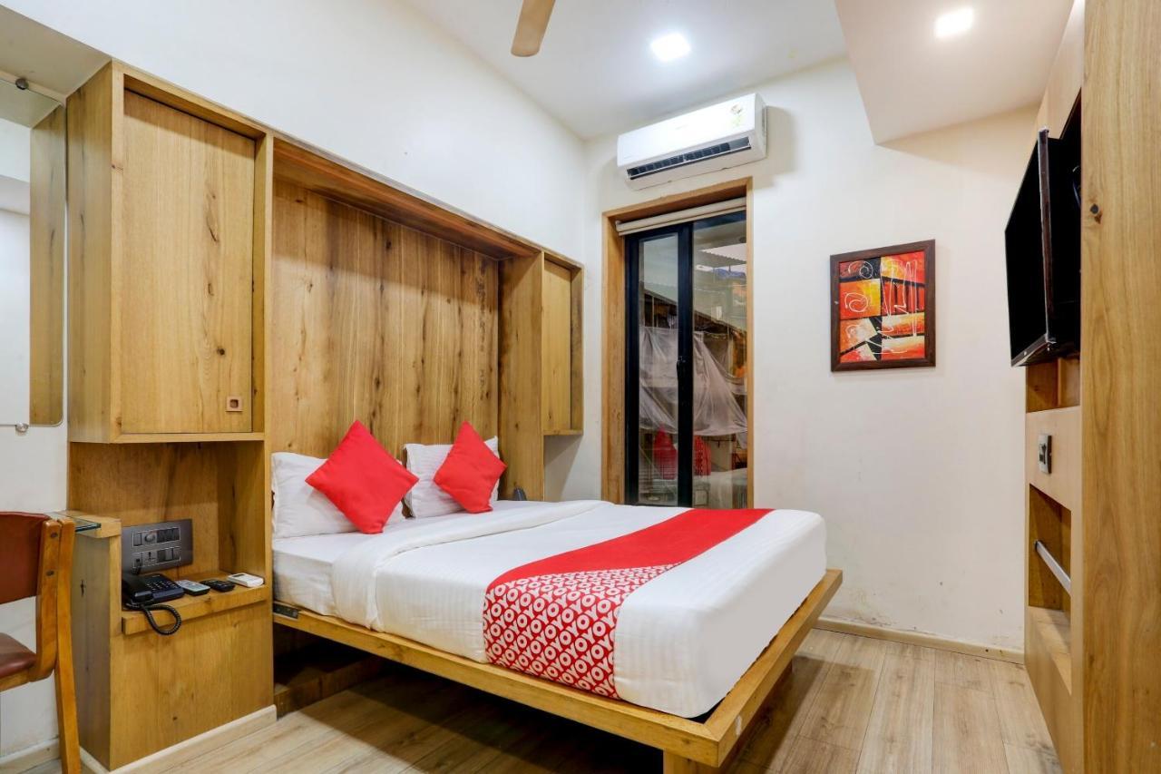 Oyo 81549 Hotel Elegance Nx Mumbai Exterior photo